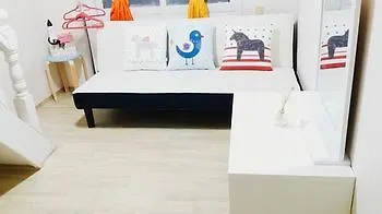 K-Girl Guesthouse - Caters To Women ソウル特別市