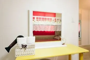 K-Girl Guesthouse - Caters To Women Seul 2*,