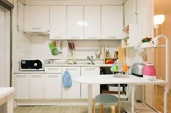 K-Girl Guesthouse - Caters To Women Seul